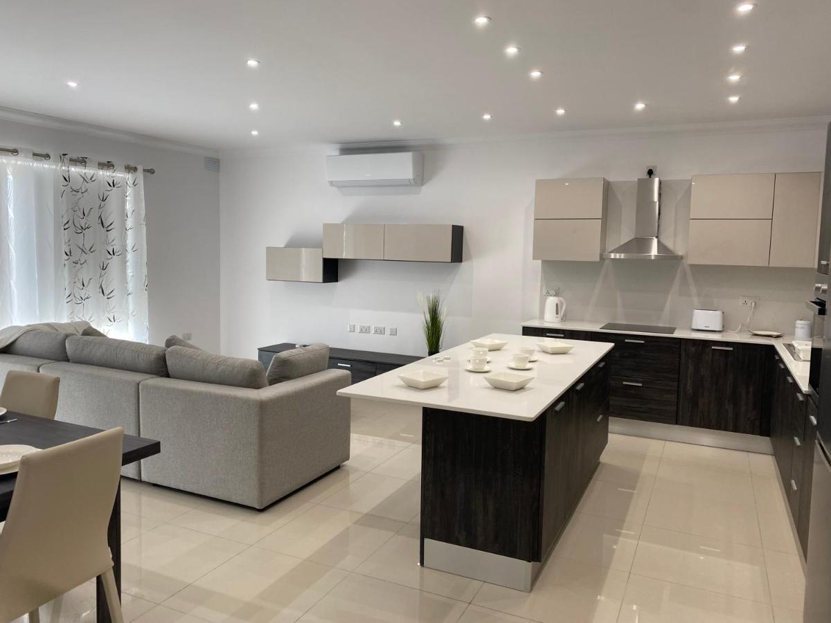 New 3 Bedroom Apartment Close To Airport Zurrieq Extérieur photo