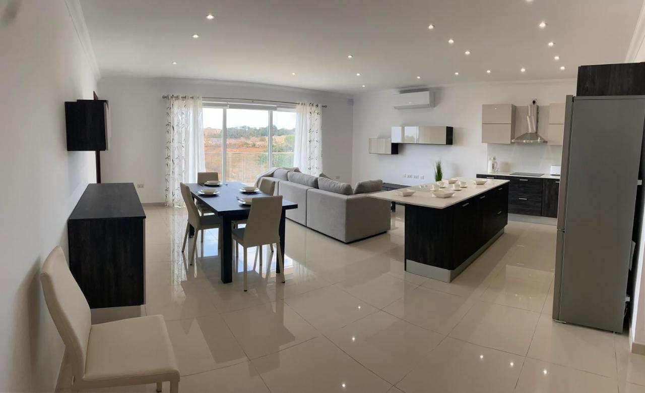 New 3 Bedroom Apartment Close To Airport Zurrieq Extérieur photo