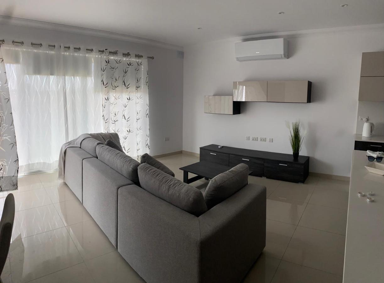 New 3 Bedroom Apartment Close To Airport Zurrieq Extérieur photo