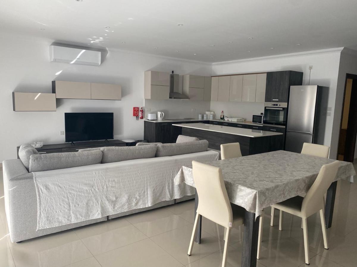 New 3 Bedroom Apartment Close To Airport Zurrieq Extérieur photo
