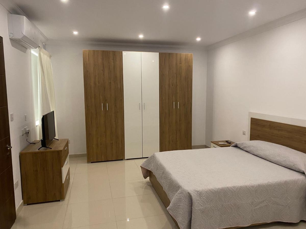 New 3 Bedroom Apartment Close To Airport Zurrieq Extérieur photo